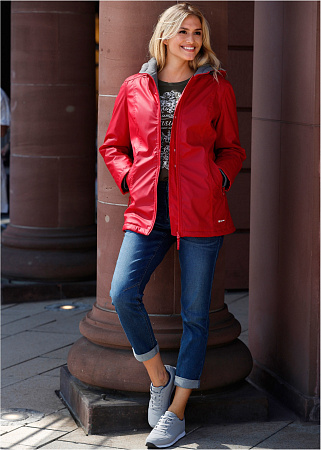 Демисезонная куртка Демисезонная куртка