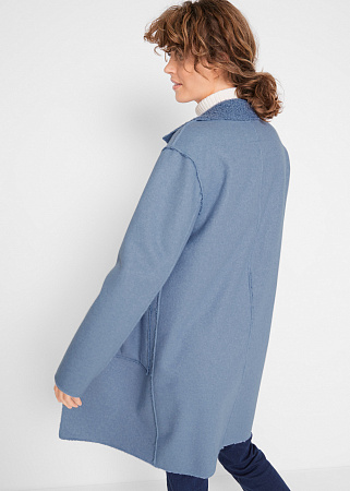 Лёгкое пальто с английским воротником Лёгкое пальто с английским воротником