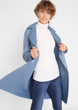 Лёгкое пальто с английским воротником Лёгкое пальто с английским воротником